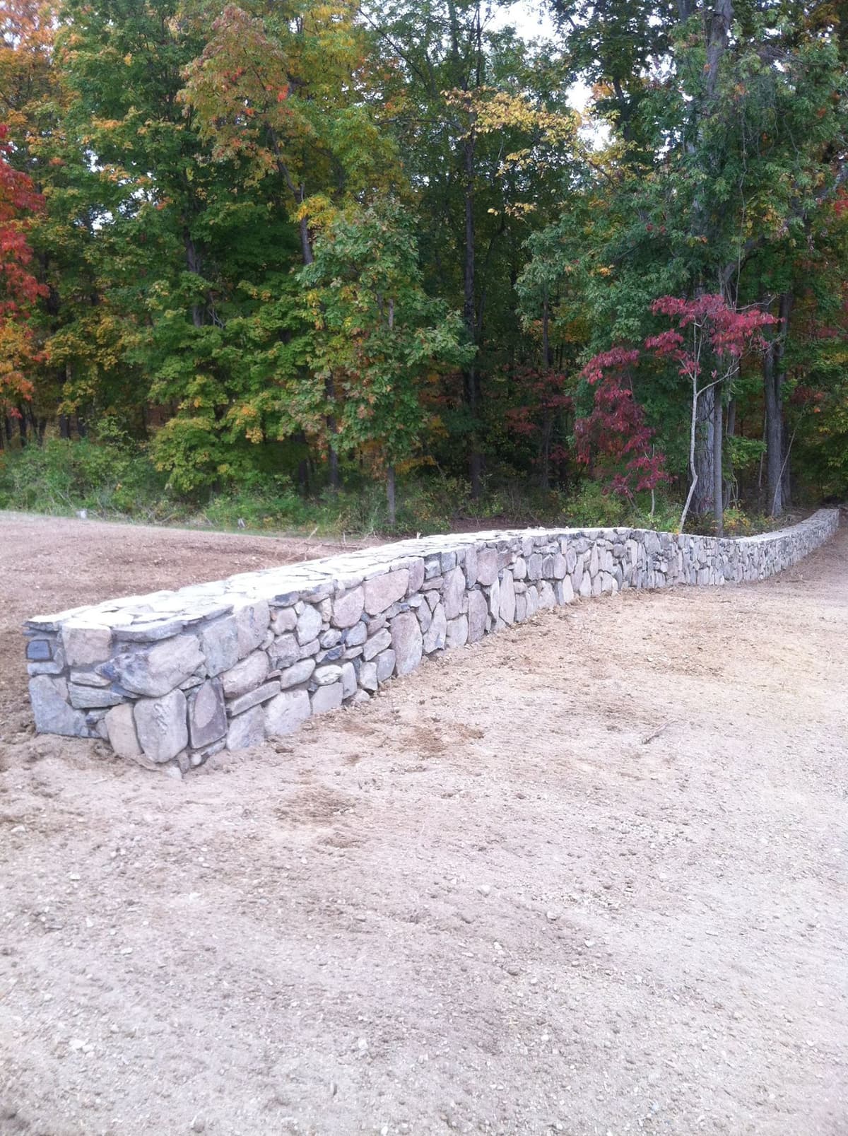 Stone retaining wall